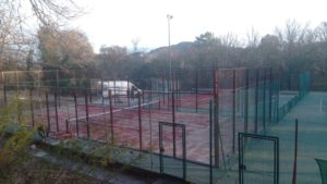 Instalación 2 pistas de pádel Pro en Tennis club Les Adrets